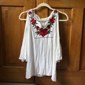 Flowy flowered embroidered blouse